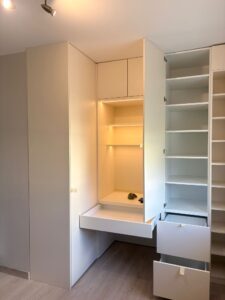 garderoba z toaletką na wymiar realizacja mycreator